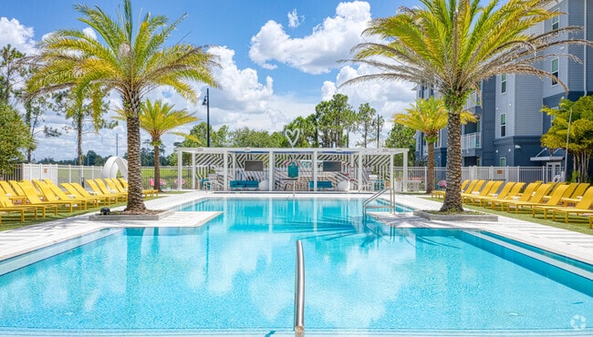 Pool - Hub Orlando