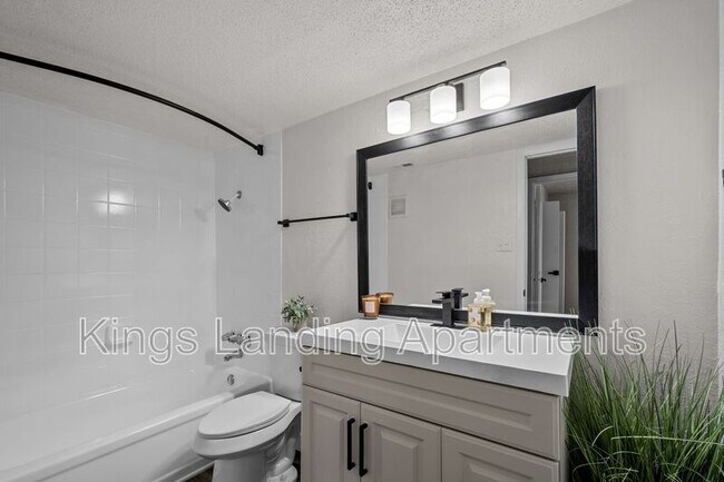 Photo - 306 Kings Way Dr