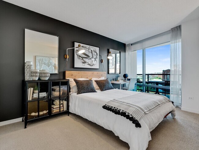 Photo - 500 N Kingsbury St