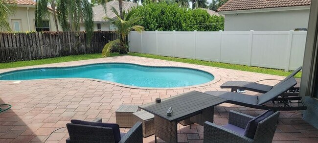 Photo - 100 NW 108th Way