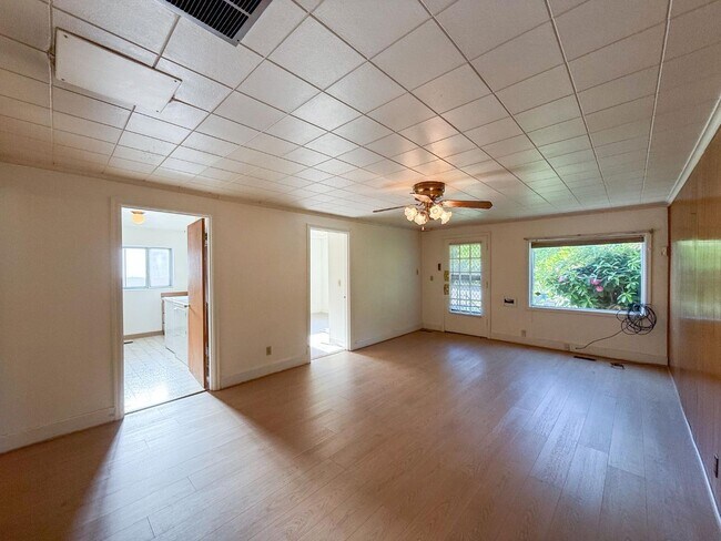 Photo - 3006 N Willis Blvd