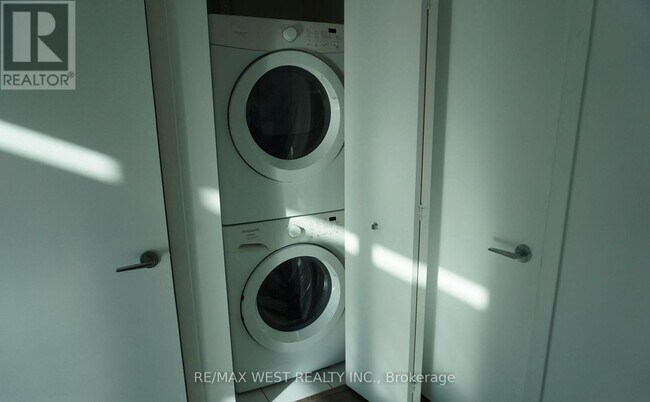 Photo - 150 E Liberty St Unit 812