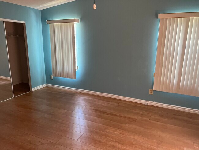 Photo - 1869 W Schwartz Blvd