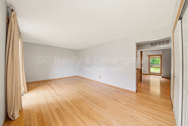 Photo - 938 Canterbury Dr