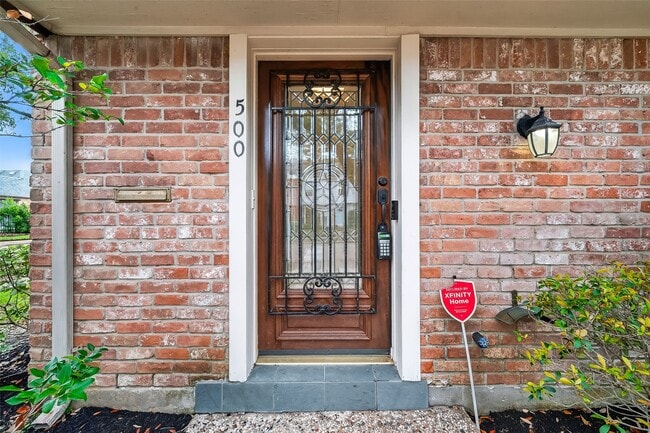 Photo - 500 N Post Oak Ln