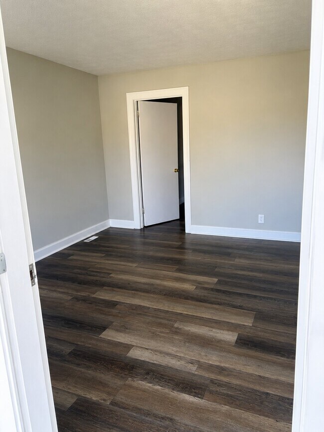 223 E Woodrow St Unit 1