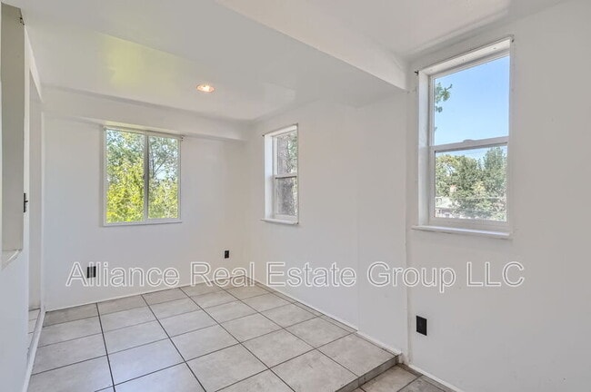 Photo - 41 W Byers Pl Unit #1