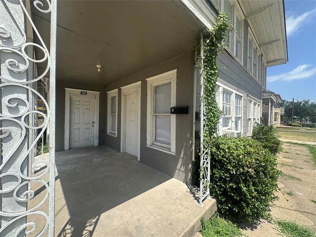 Photo - 819 N Marsalis Ave