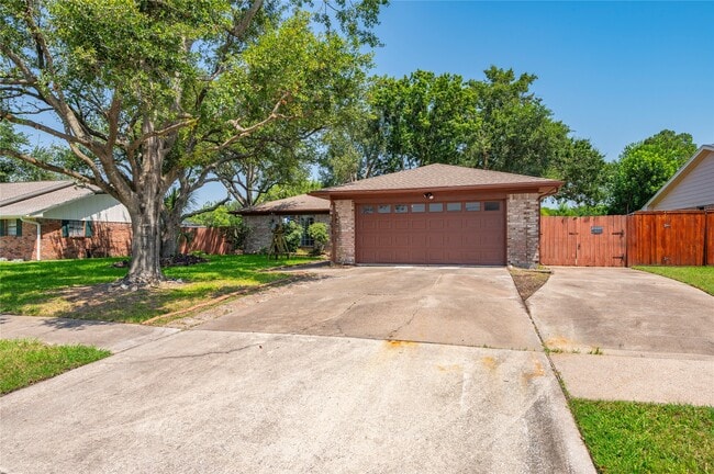 Photo - 2906 Heatherwood Dr