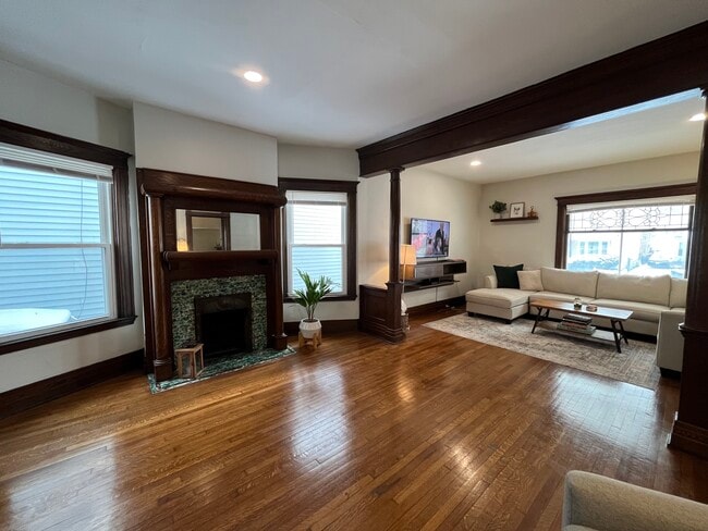 Photo - 166 Blaine Ave Unit Lower