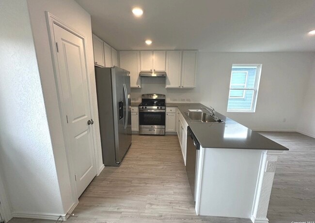 Photo - 9903 Jenny Grist