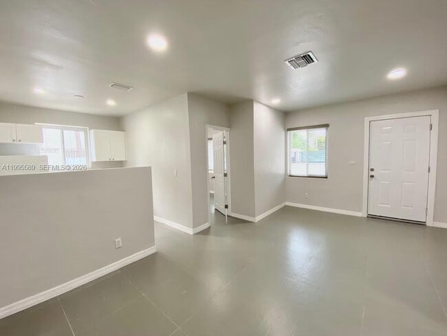 Photo - 60 NE 78th St Unit Front