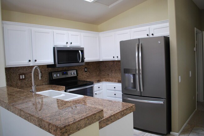 Photo - 78900 Champagne Ln