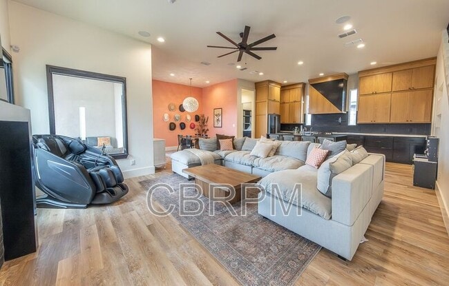 Photo - 18 Wilshire Blvd