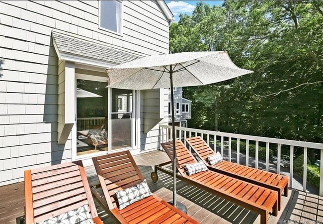 Photo - 241 Maple Rd