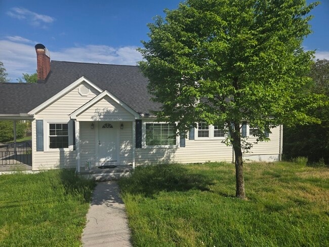 Building Photo - 4094 University Dr Unit A