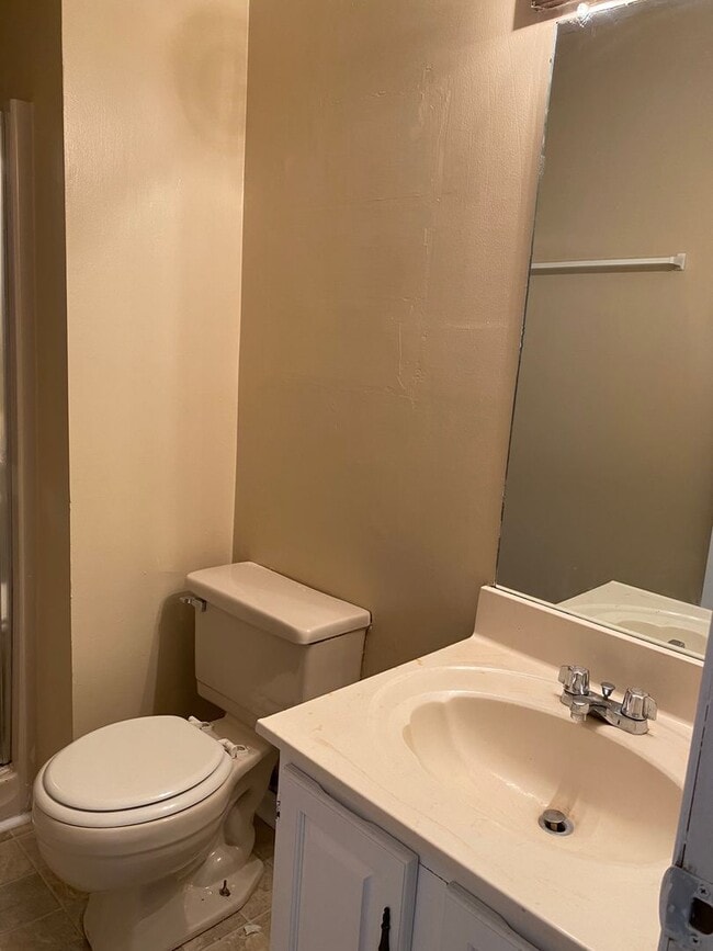 Building Photo - 1909 S Milledge Ave Unit 02jsrental