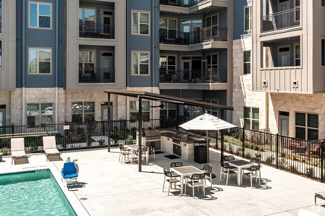 Photo - Eighteen 51 Brinker