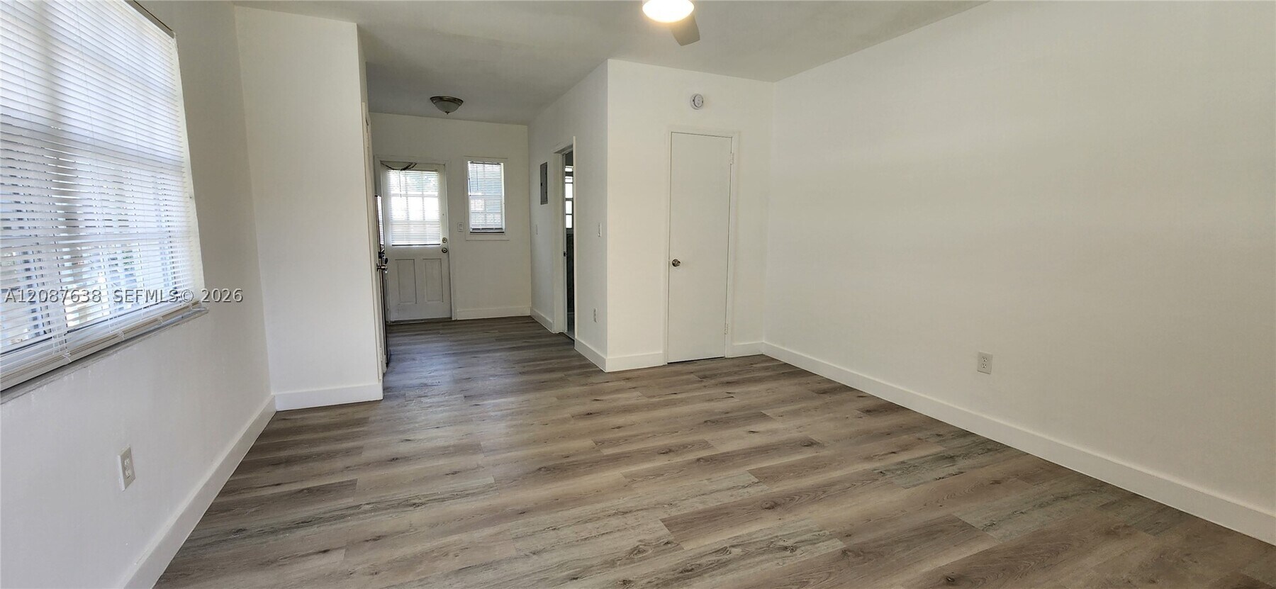 Photo - 930 SW 4th St Unit 3