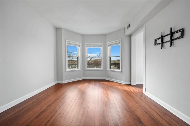 Photo - 2939 N Ashland Ave Unit 2