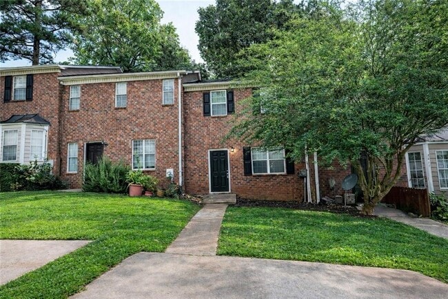 Building Photo - 7215 Crestside Dr