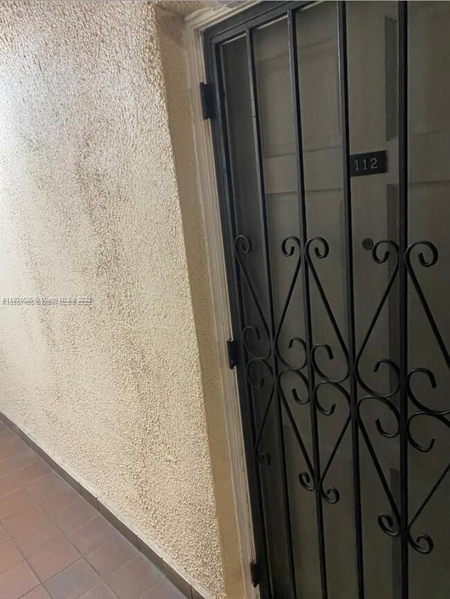 Photo - 1305 W 46th St Unit 112