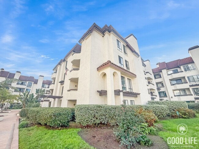 Building Photo - Beautiful 1B/1.5BA Upgraded Condo w/ Washer/Dryer and Private Patio! Unit 3406