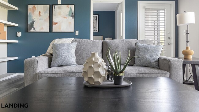 Photo - 6000 Randolph Blvd Unidad 38303