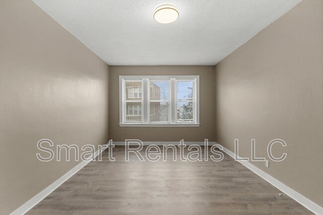 Photo - 4209 Ellenwood Ave