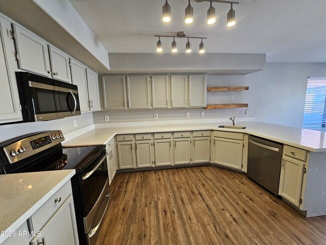 Photo - 1142 W Sandy Banks