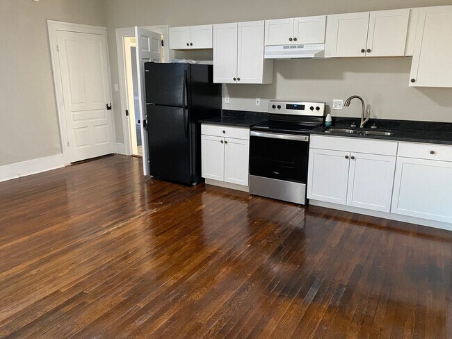 Photo - 204 S Bragg St Unit #102