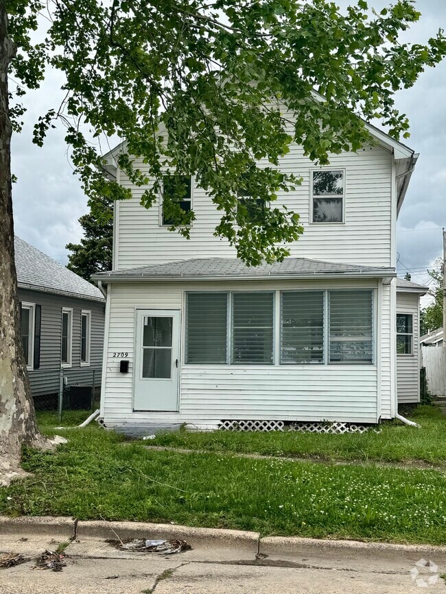 Building Photo - 2709 6th Ave Rental