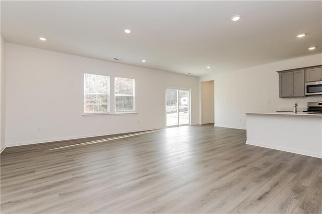 Photo - 308 Trulove Ln