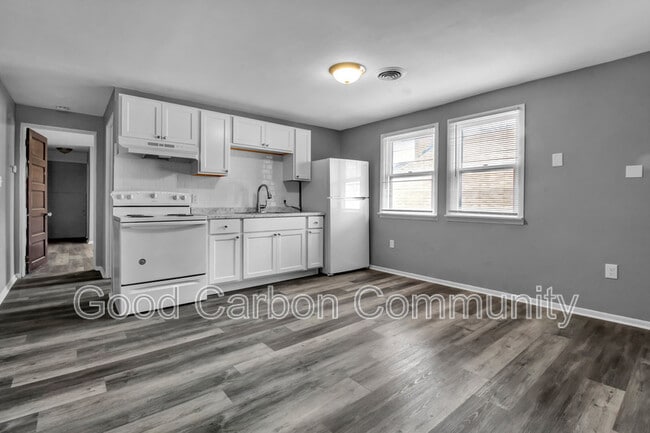 Building Photo - 724 8th St Unit 6 Rental