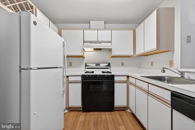Photo - 3109 River Bend Ct Unit D201