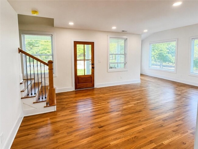 Building Photo - 1511 Belmont Ave SW
