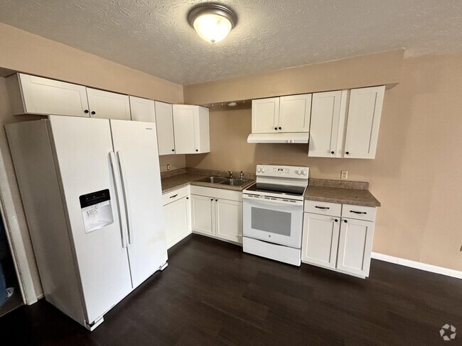 Building Photo - 1155 KY-3057 Unit Apt C2