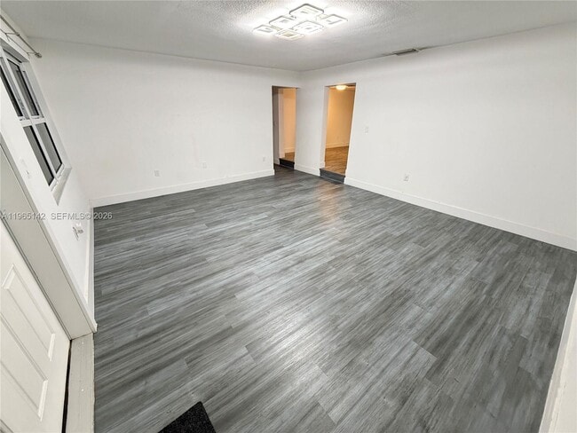 Photo - 1621 SW 117th Ave