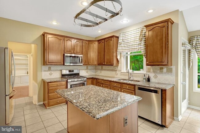 Photo - 47165 Timberland Pl