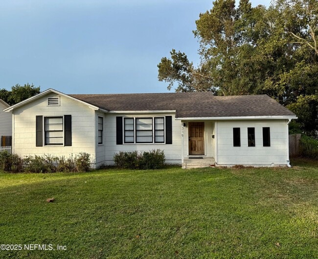 Building Photo - 5319 Attleboro St