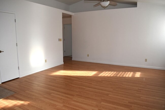 Photo - 9435 Soaring Oaks Dr