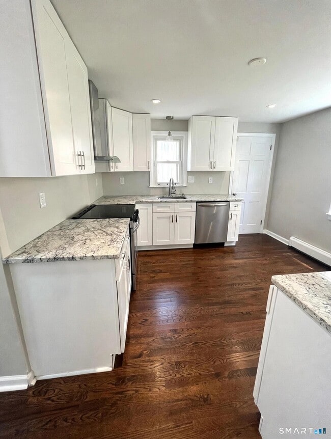 Photo - 236 Goldenrod Ave