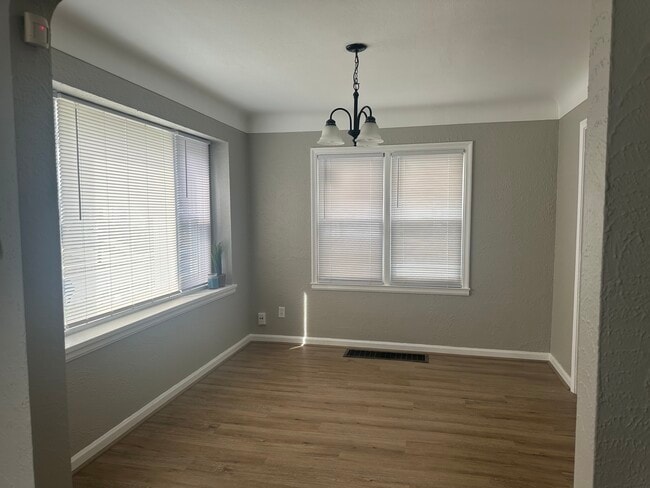 Photo - Three bedroom house with garage