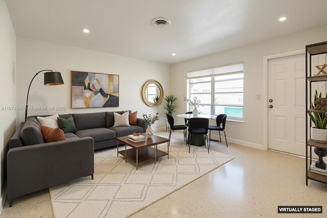 Building Photo - 2441 NW 9th Terrace Unit 1