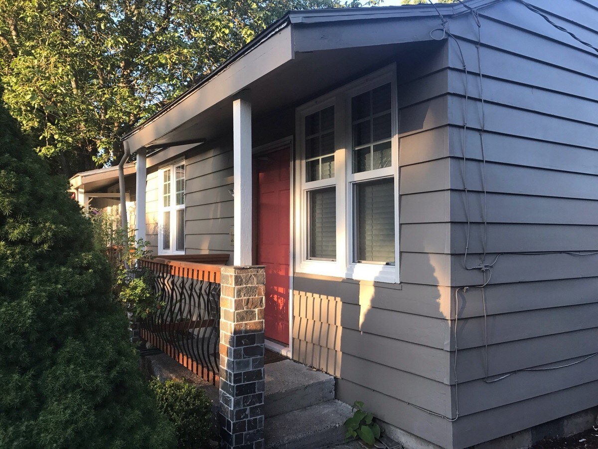 Front of 6834 - 6826-6832 SE 50th Ave