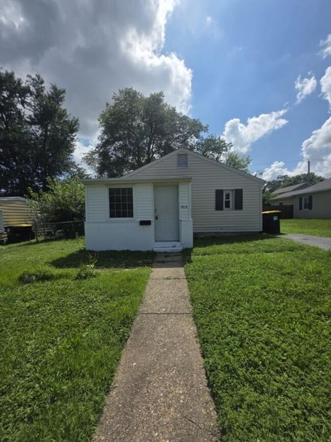 Photo - 464 Robinson Dr