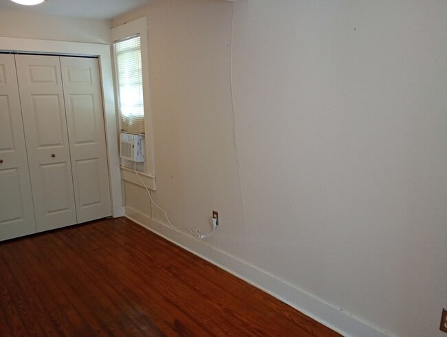 Photo - Updated 1/1 near downtown