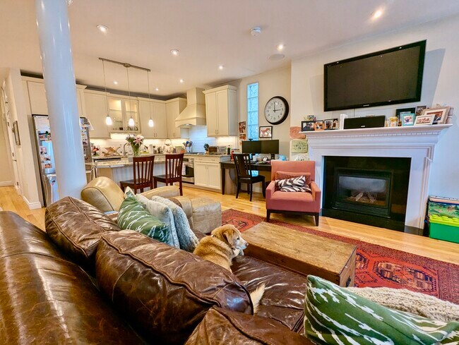 Photo - 925 E Broadway Condo Unit 925 East Broadway