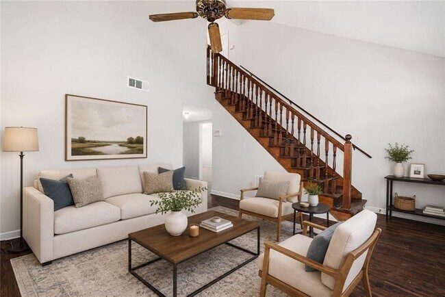 Photo - 1055 Autumn Crest Ct