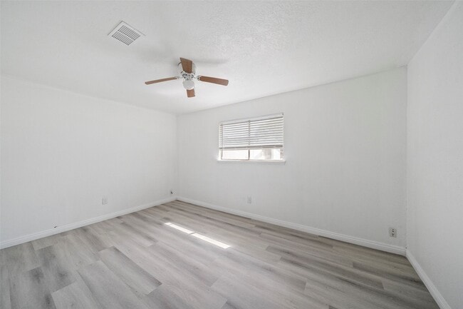 Building Photo - 5726 Yorkgate Dr Rental